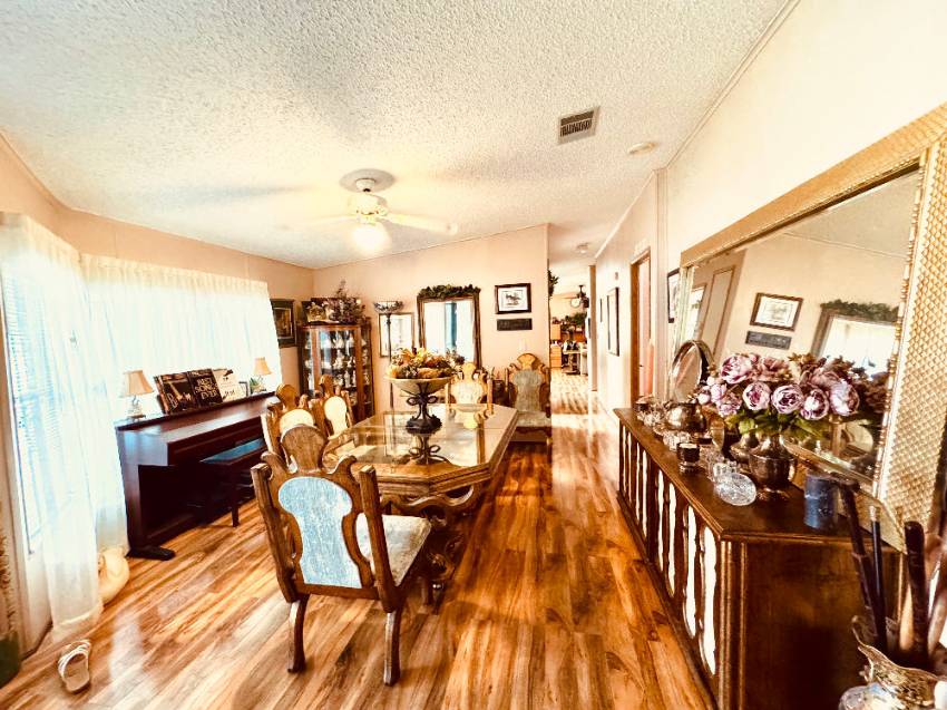 1418 Deverly Drive a Lakeland, FL Mobile or Manufactured Home for Sale